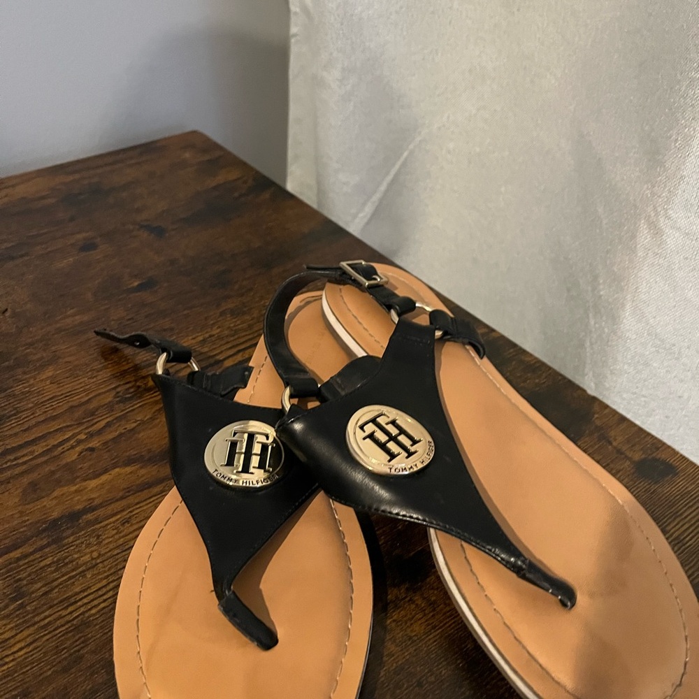 Tommy Hilfiger Black and Tan Sandals with Logo Medallion